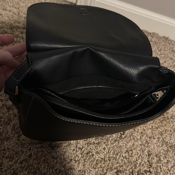 Elizabeth And James Vegan Leather Cross Body Bag Purse Black Magnetic Closure - Picture 6 of 6